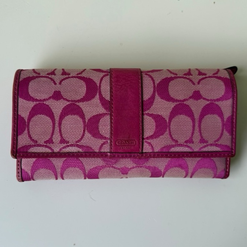 Vintage Coach Y2K Signature Logo Wallet in Hot Pink